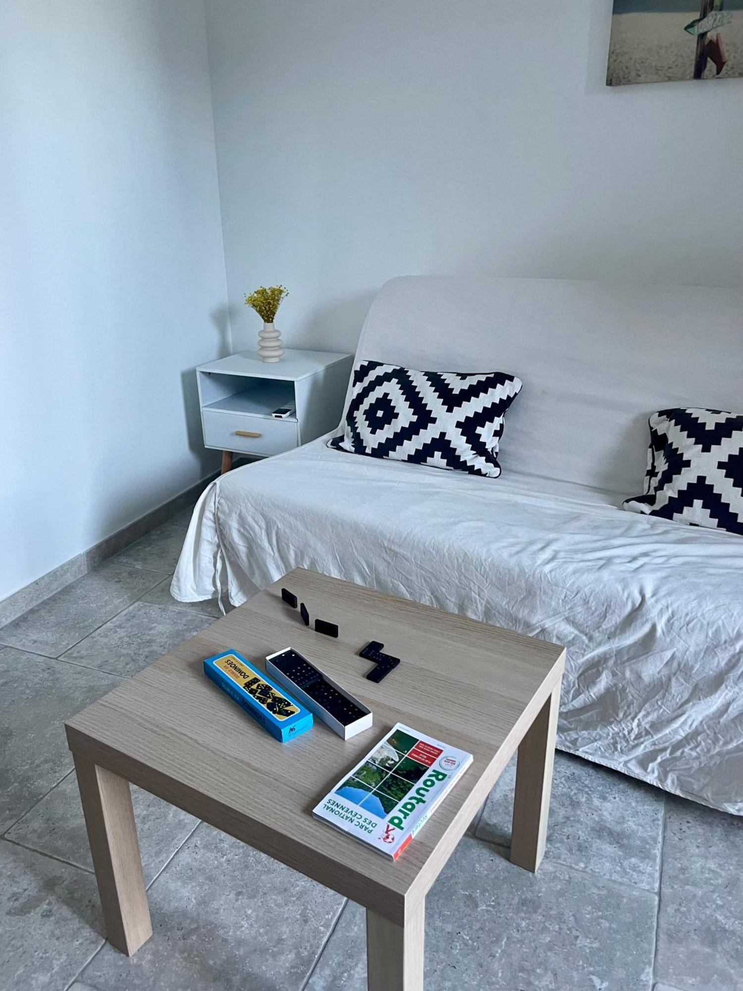 T2 Renove Avec Terrasse Au Coeur Des Cevennes Lejlighed Saint-Germain-de-Calberte Eksteriør billede